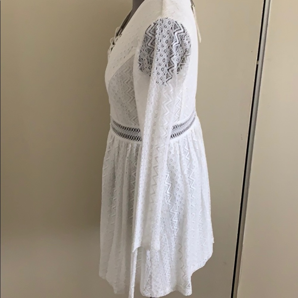 Bardot Lace Front Dress - Picture 2 of 8